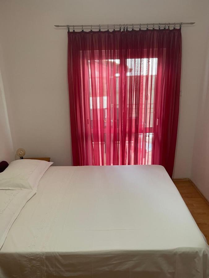 Apartmani Frane ตรีบูนย์ ภายนอก รูปภาพ