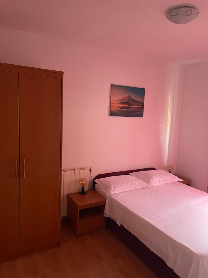 Apartmani Frane ตรีบูนย์ ภายนอก รูปภาพ