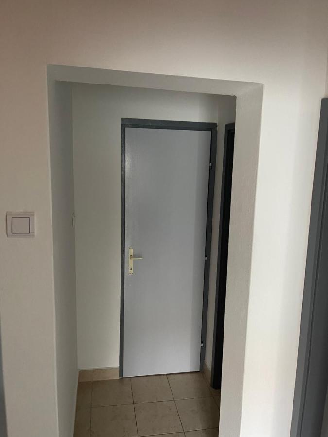 Apartmani Frane ตรีบูนย์ ภายนอก รูปภาพ