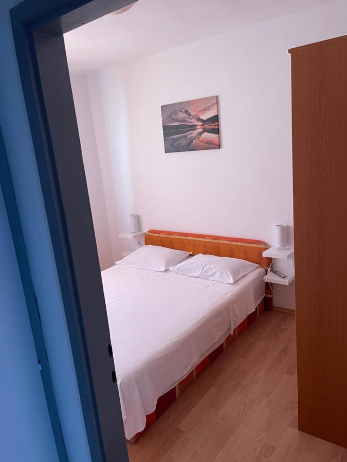 Apartmani Frane ตรีบูนย์ ภายนอก รูปภาพ